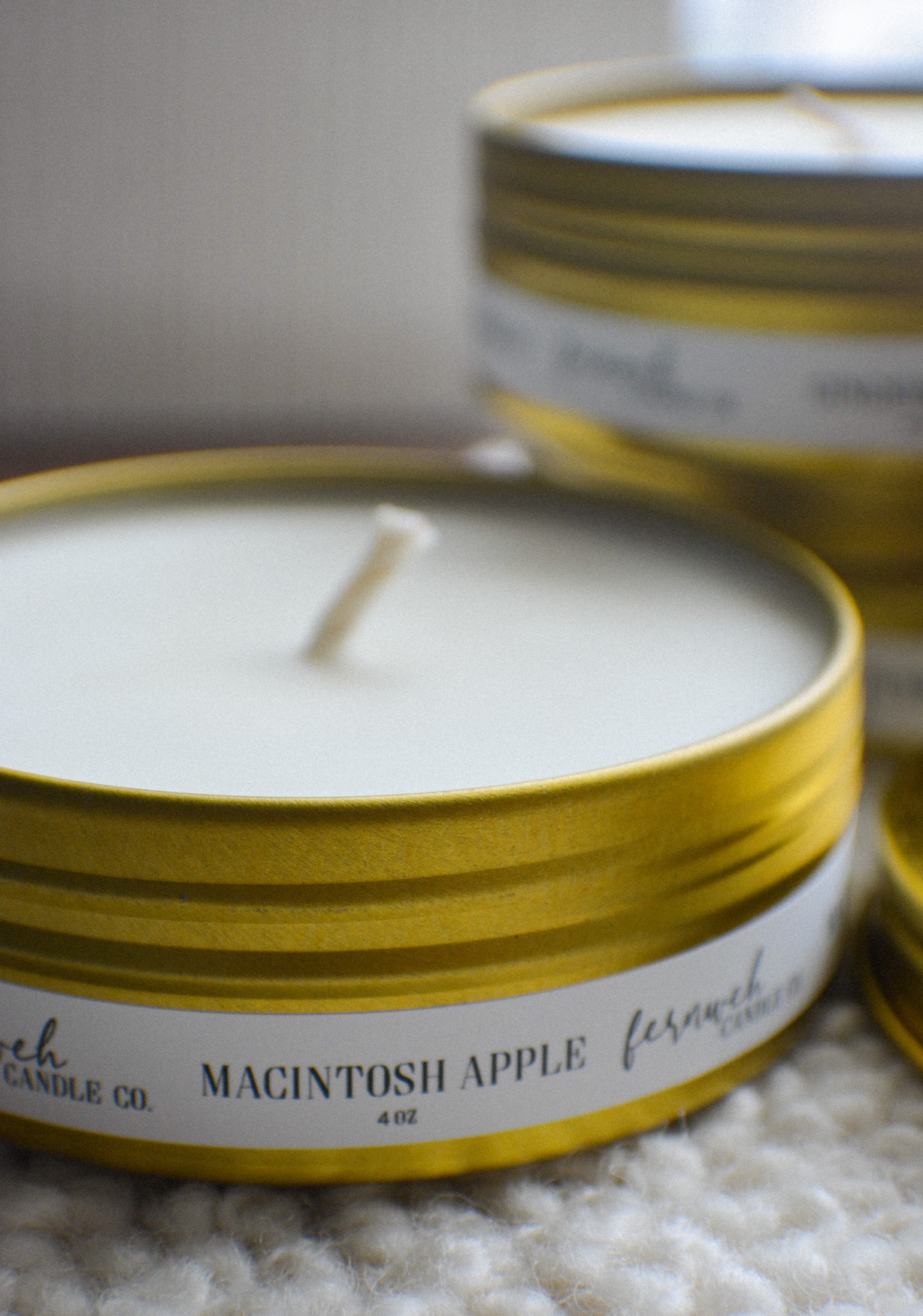 macintosh apple tin