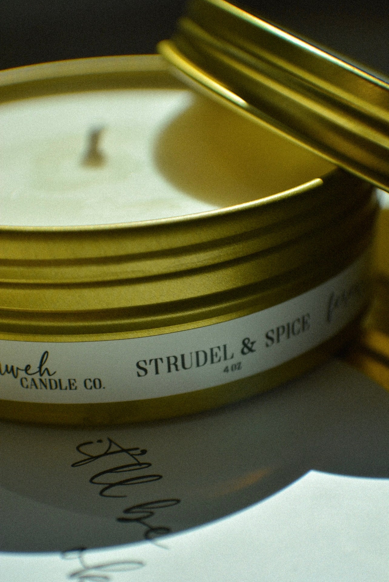 strudel & spice tin